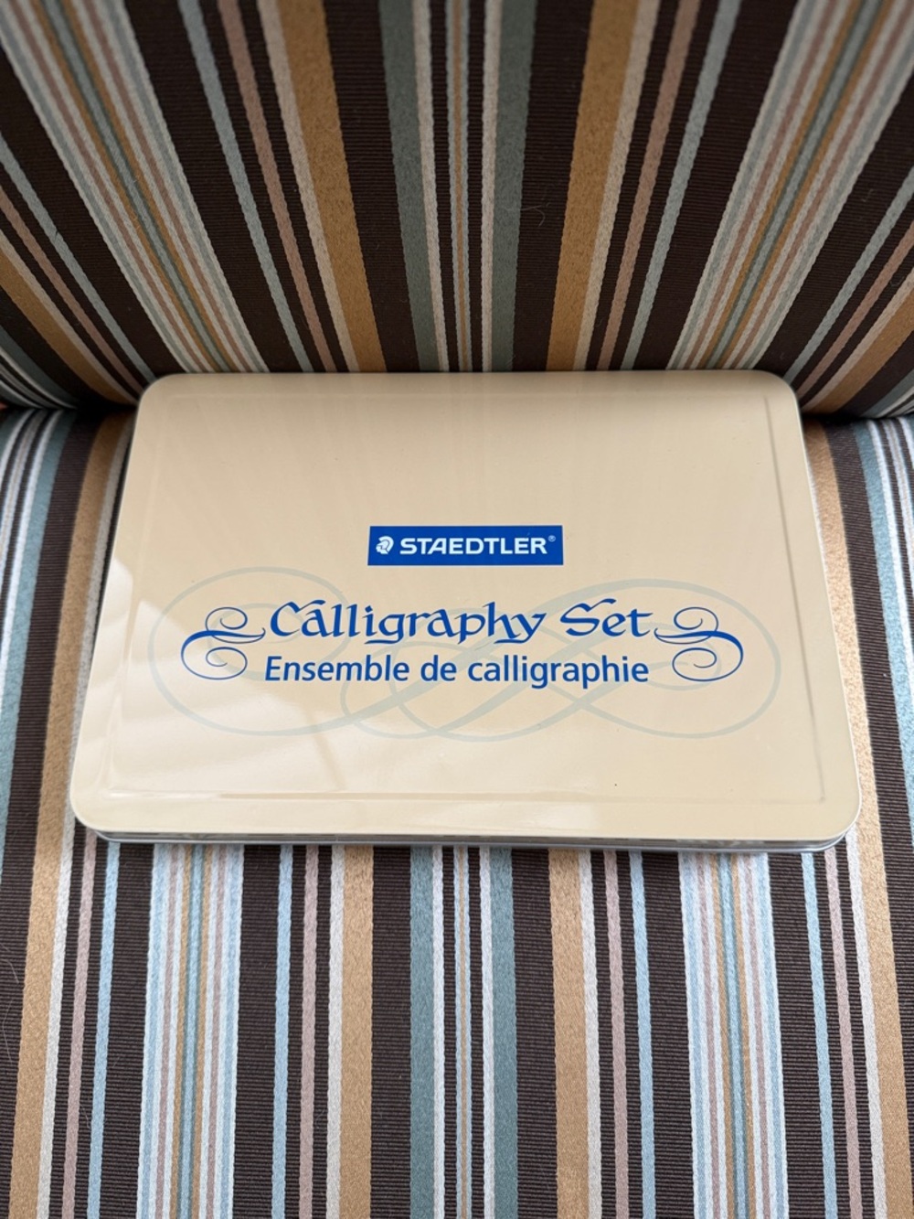 Staedtler Calligraphy Set - Cream Tin with Blue Lettering
